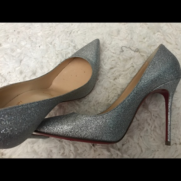 Christian Louboutin - Picture 4 of 5